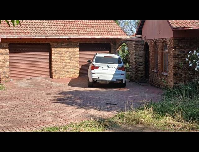 4 BEDROOM HOUSE FOR SALE IN NORKEM PARK